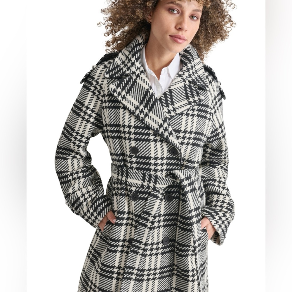 DKNY
Women's Wool Blend Double-Breasted Wrap Coat